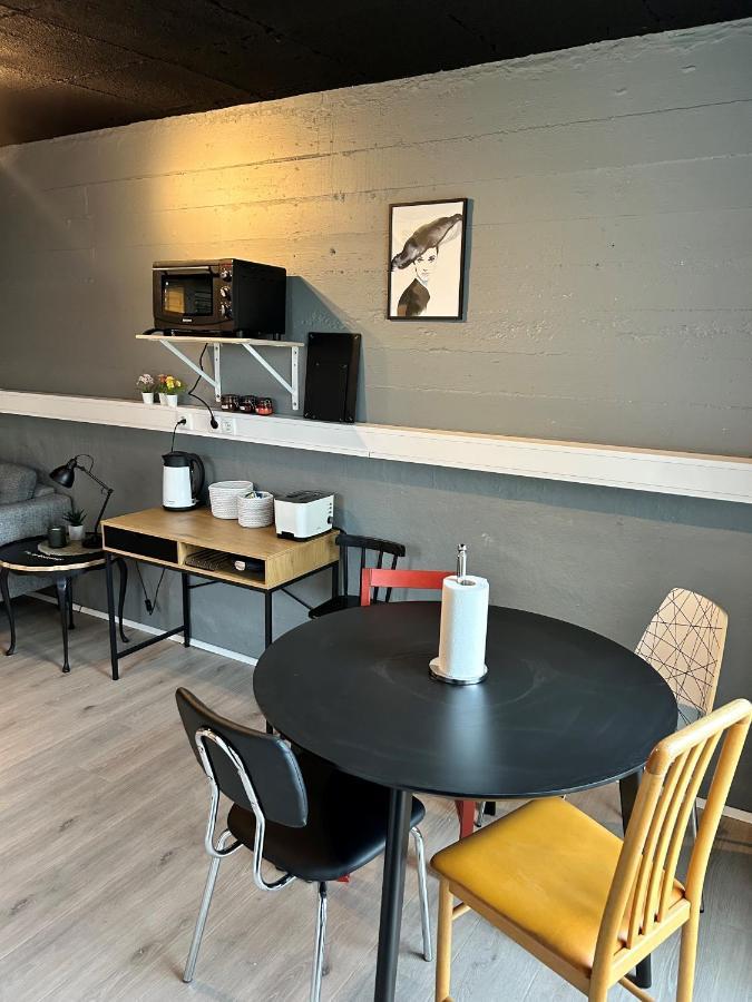 The Little Guesthouse Downtown - Keflavik Airport Zewnętrze zdjęcie