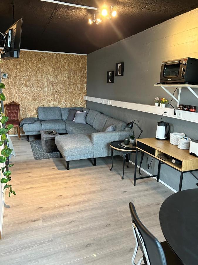 The Little Guesthouse Downtown - Keflavik Airport Zewnętrze zdjęcie